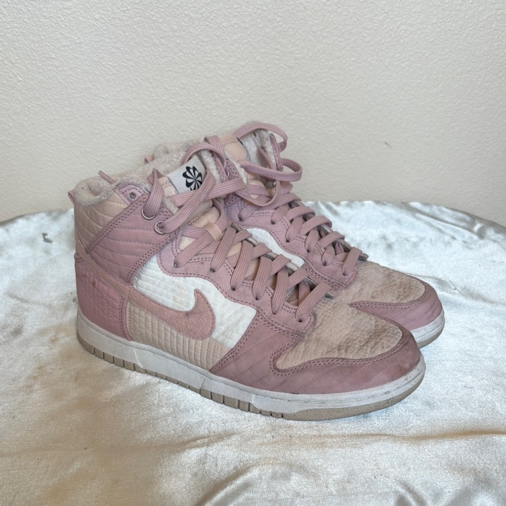 Nike Dunk High Top LX Nature pink